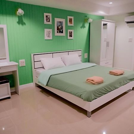 Uj Apartment Bangsaen Exteriér fotografie