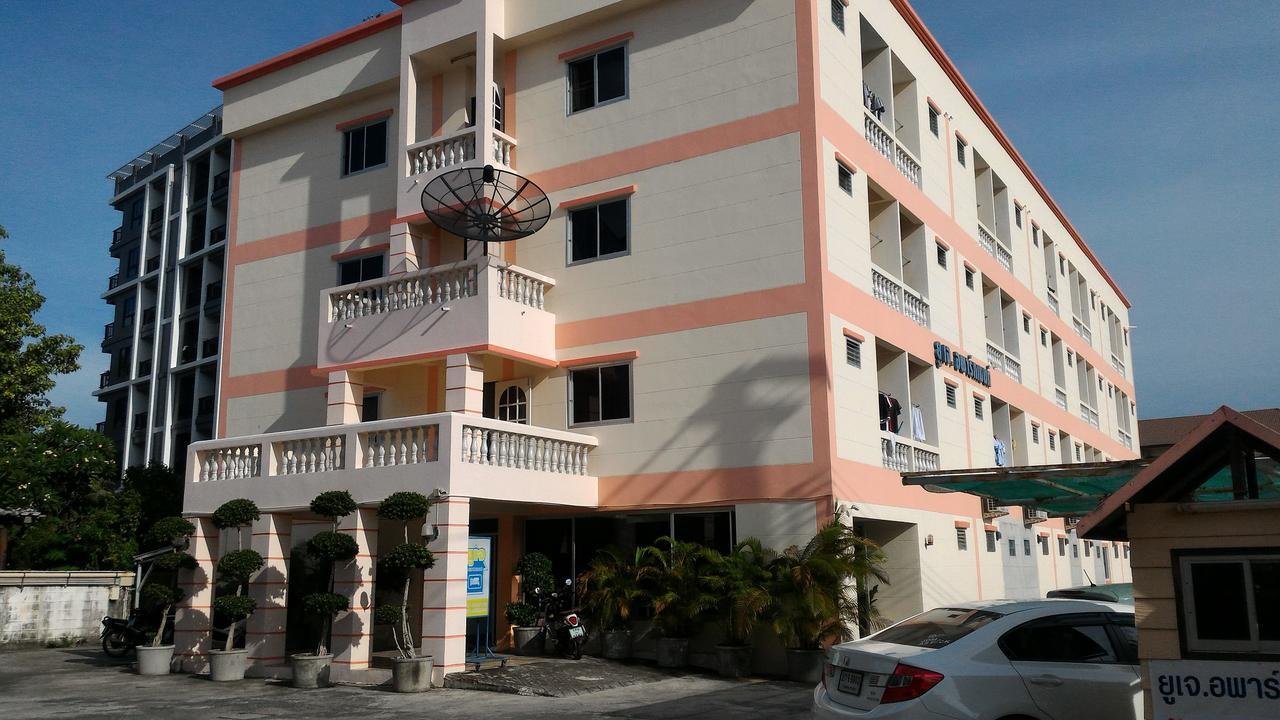 Uj Apartment Bangsaen Exteriér fotografie