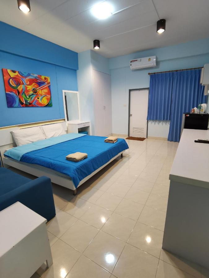 Uj Apartment Bangsaen Exteriér fotografie