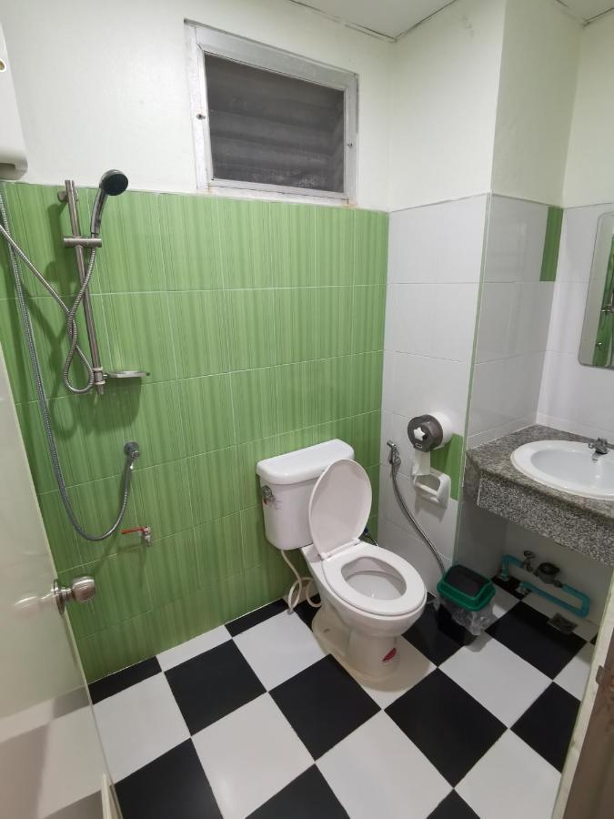 Uj Apartment Bangsaen Exteriér fotografie